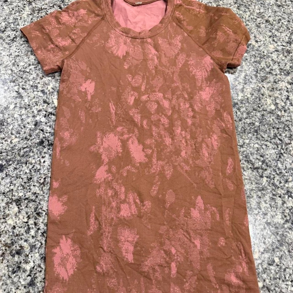 Lululemon Swiftly Tech Short Sleeve Shirt Brown Pink Floral Abstract Sz 4‎